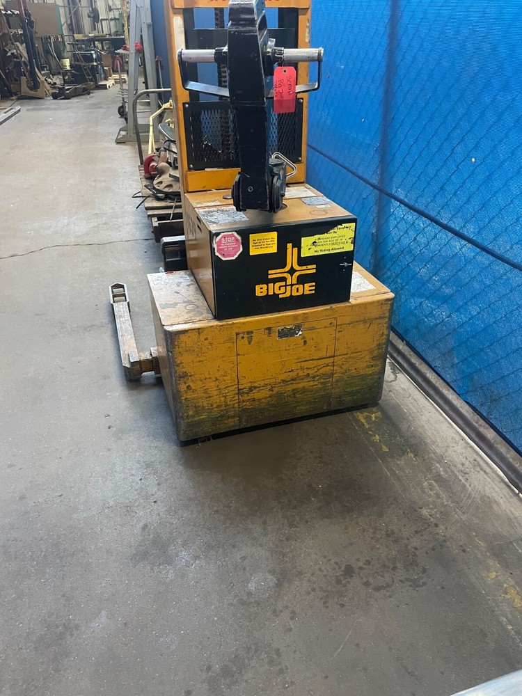 used electric pallet stacker