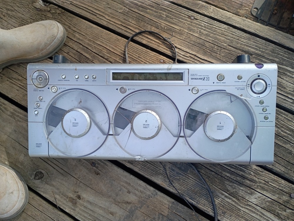 Emerson triple -play linear 3 disc CD changer model MS3103