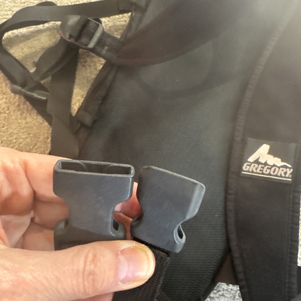 Gregory Mirage Daypack Hiking Backpack Red/Black Small