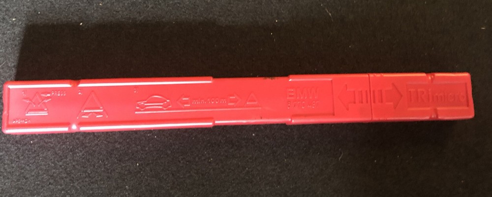 BMW HAZARD WARNING TRIANGLE 6770487