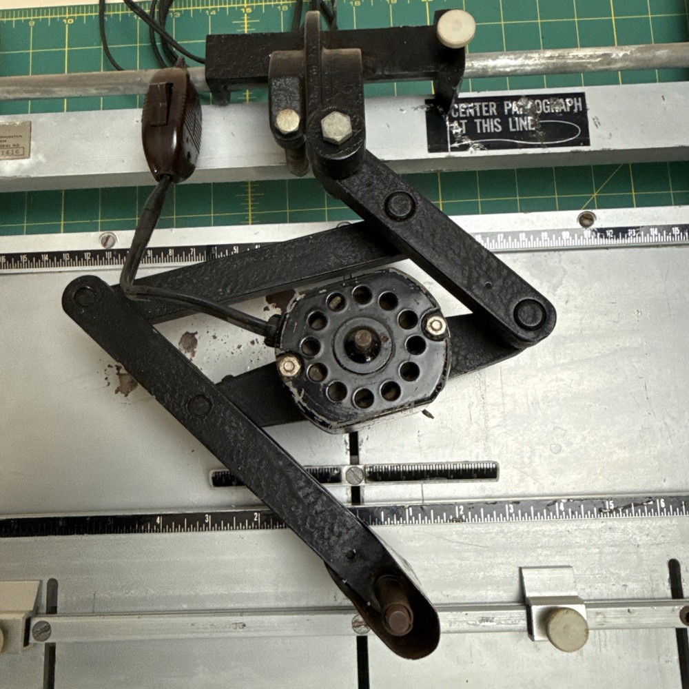 Scott SM-300 pantograph engraving machine