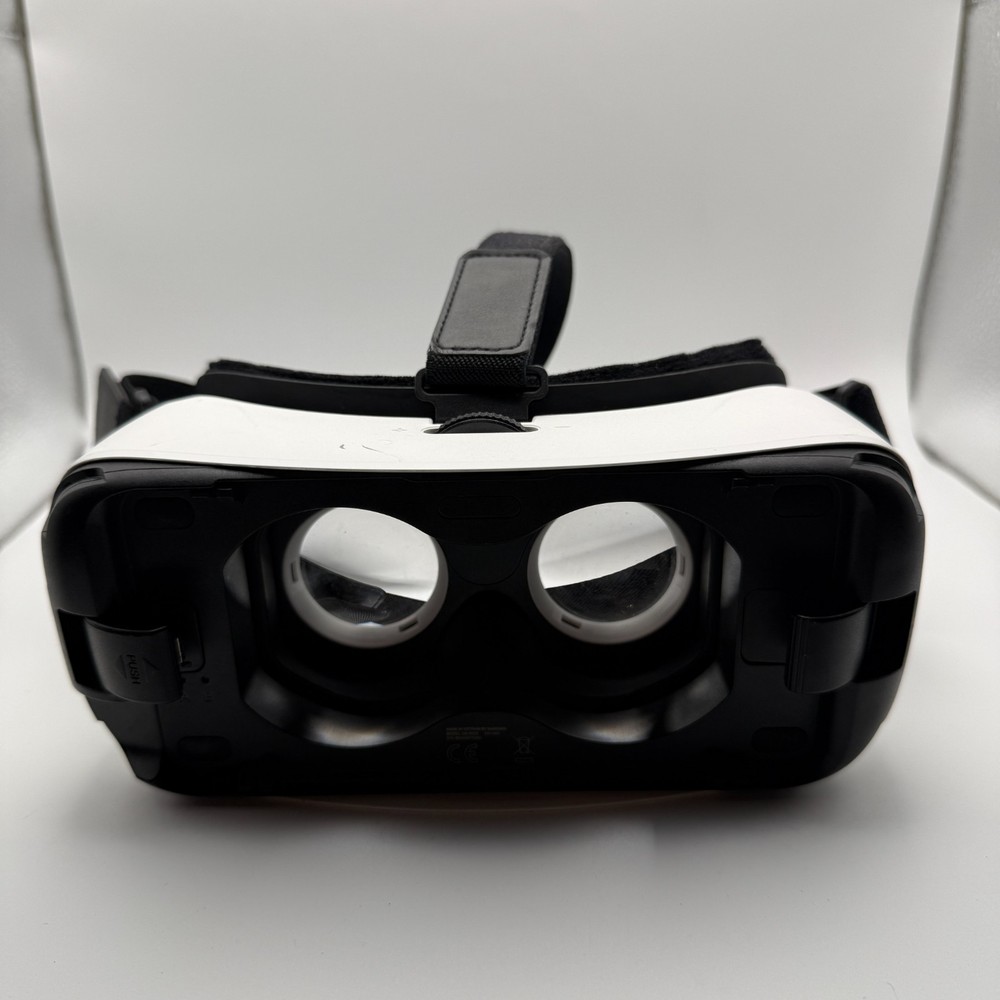 Samsung Gear VR Powered by Oculus