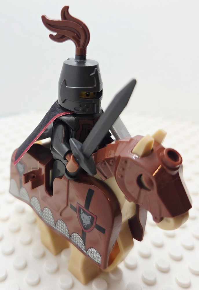 Custom Castle WOLFPACK Knight Commander (1 Figure + Horse & Barding)