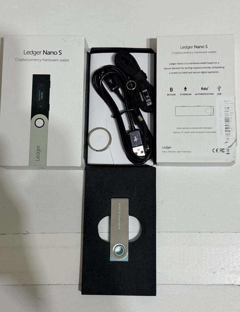 Ledger Nano S Cryptocurrency Bitcoin Hardware Wallet - NOB