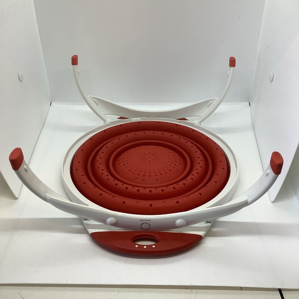Martha Stewart Collapsible Colander