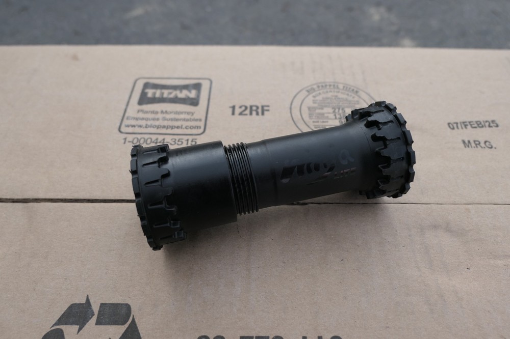 TOKEN Ninja Lite Thread Together Bottom Bracket BB86 Shimano