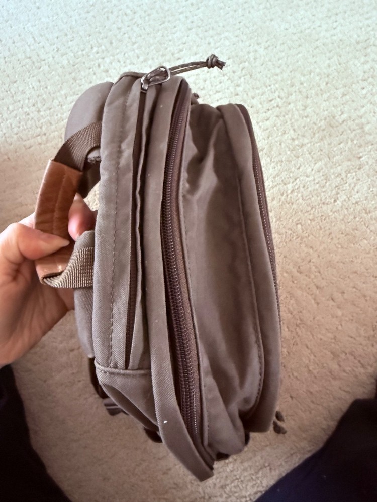 Fjallraven Raven 20L Backpack Övik Olive Green Bin 26