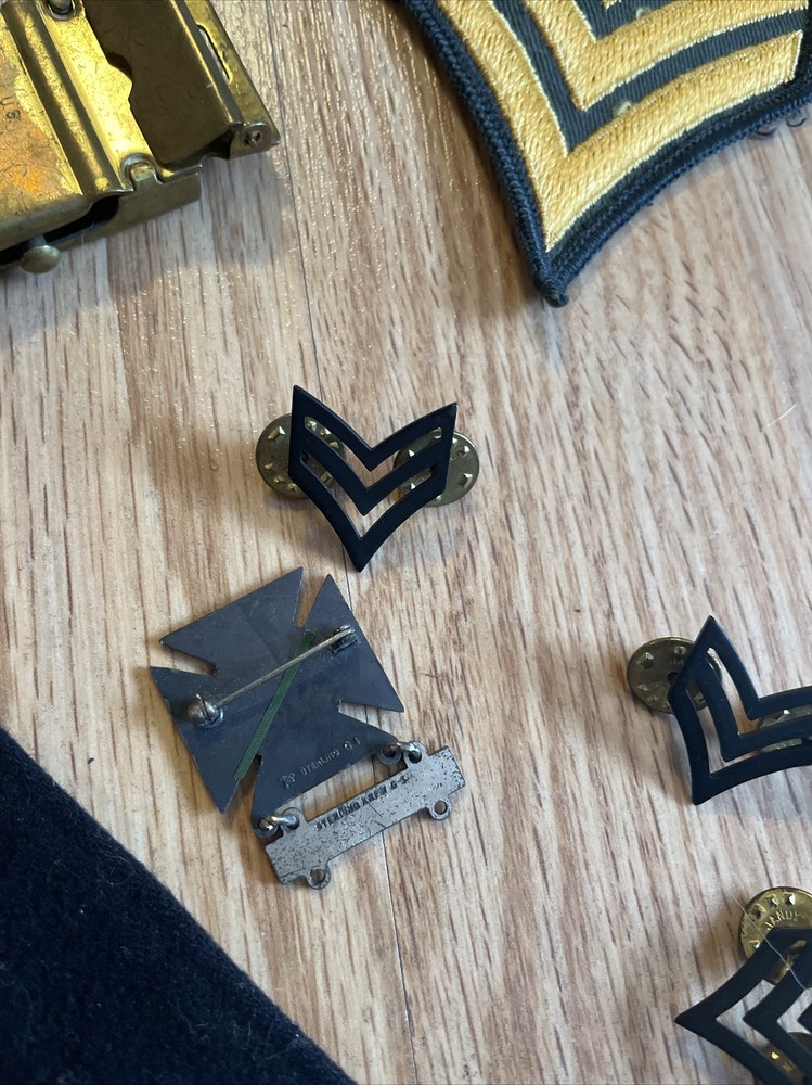 military patches pins