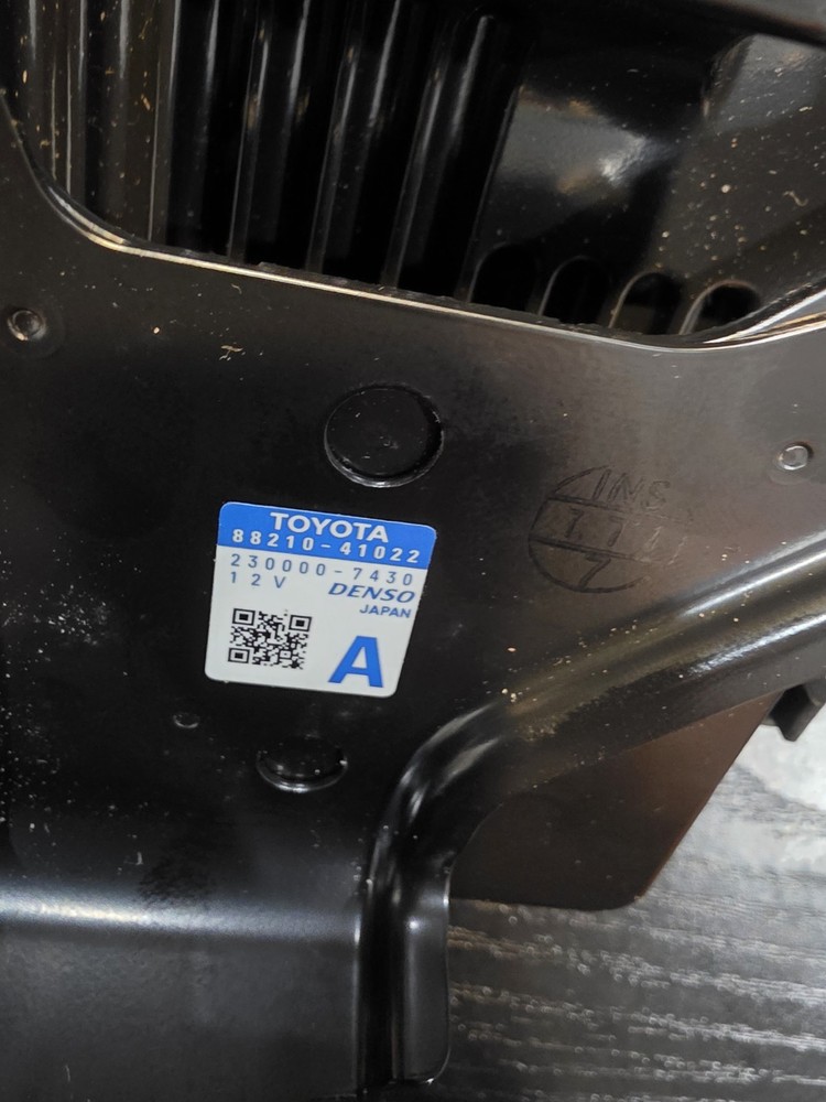 Toyota 04005-61241 Sensor Assembly