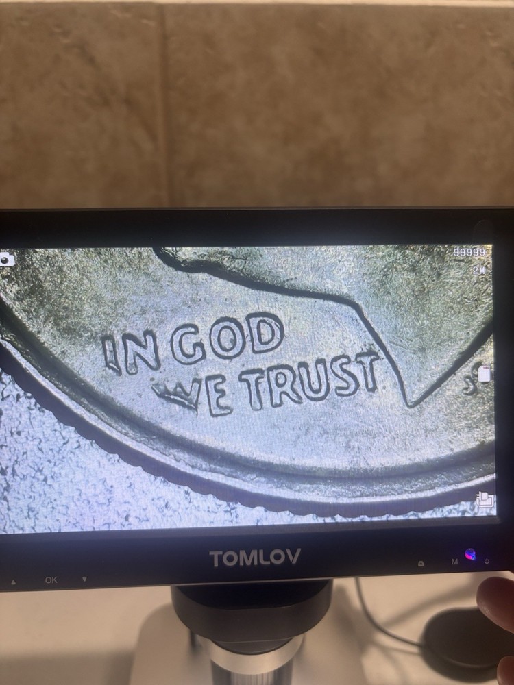 1990 d mint error missing letters and DDR in good condition