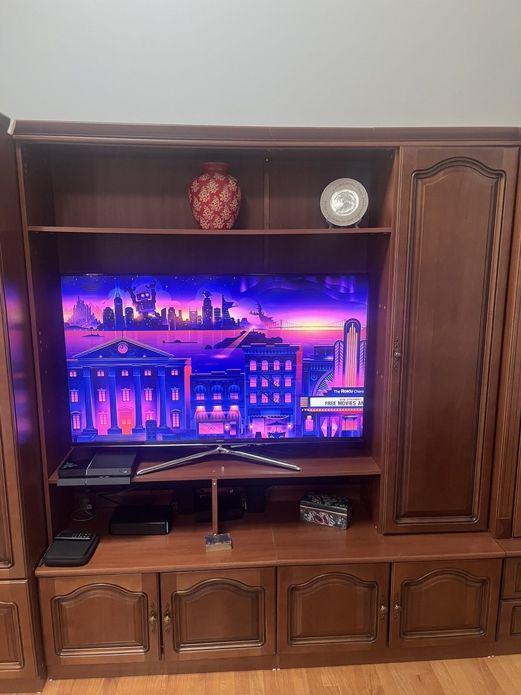 Large used TV Console Great Condition