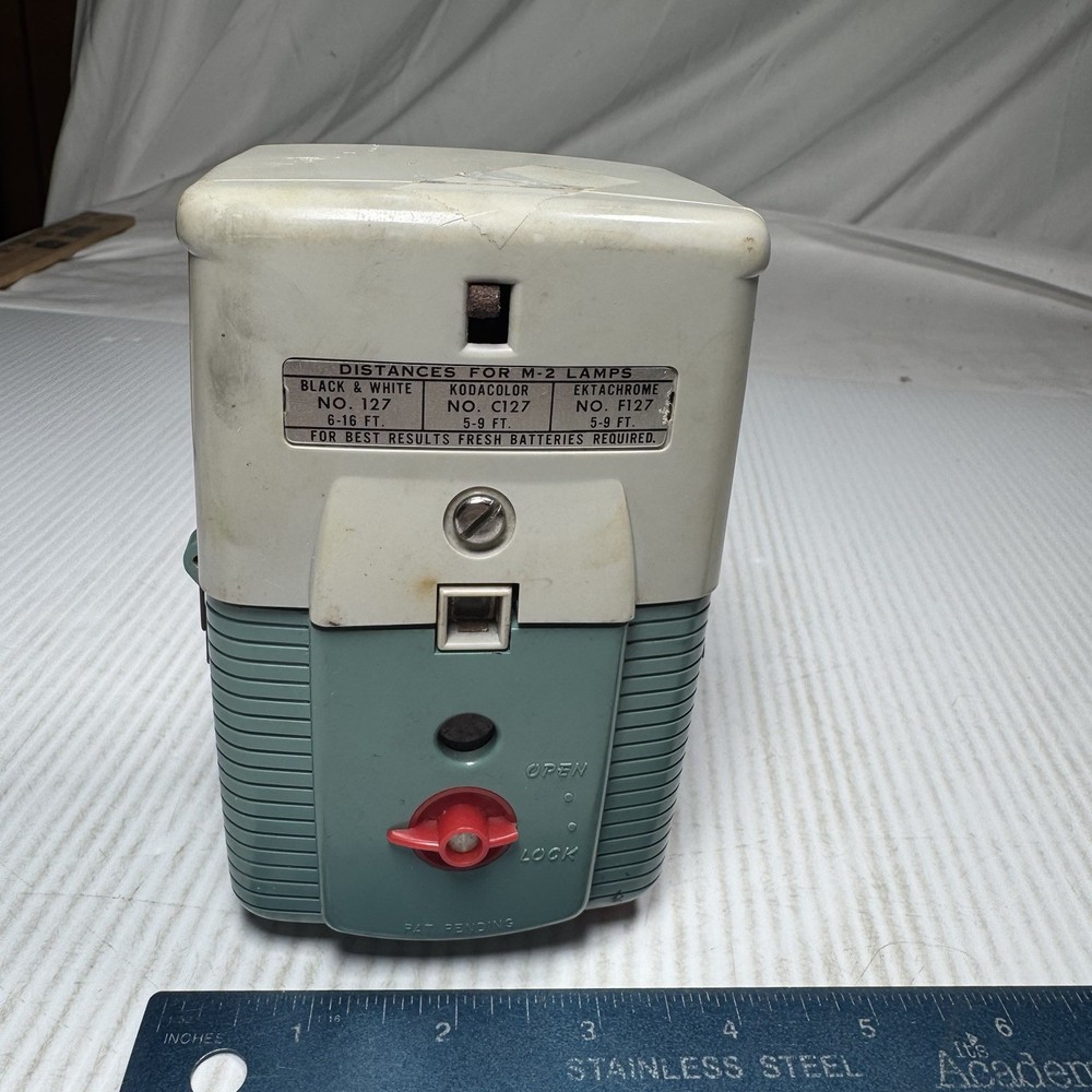 VINTAGE Imperial Mark 27 Flash Camera
