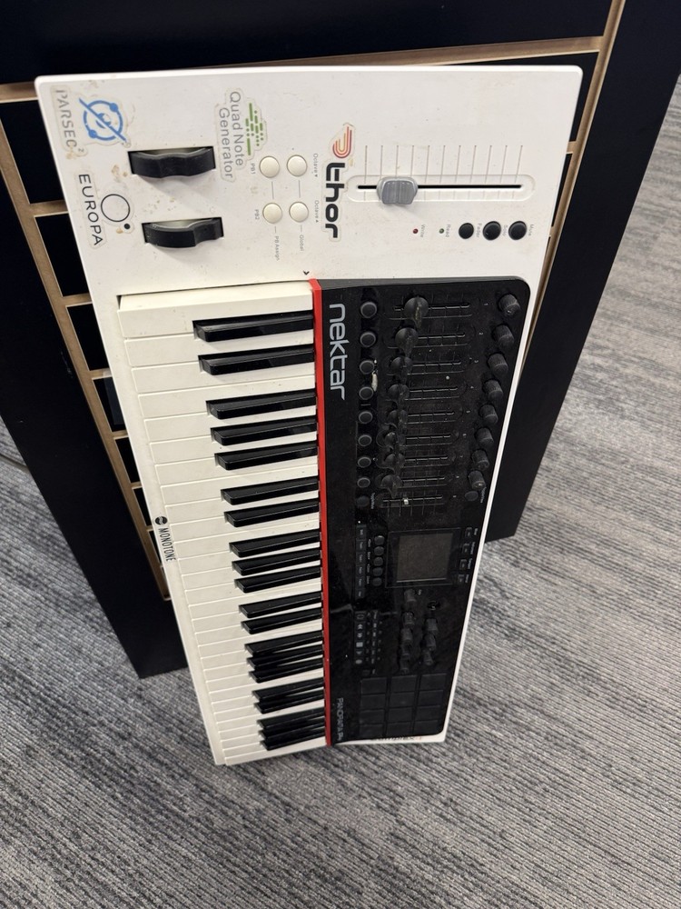 Nektar Panorama P4 49-Key USB MIDI Keyboard Controller 49 Key