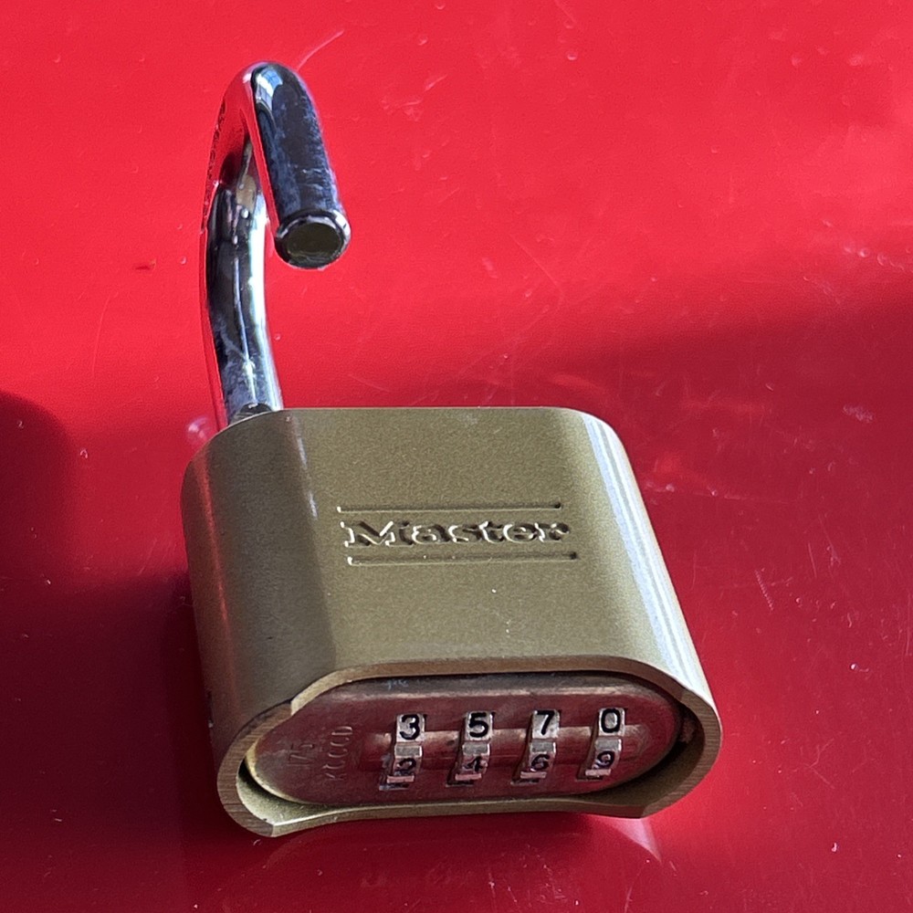 Master Lock 175D Combination Padlock B17 Have combination No Key