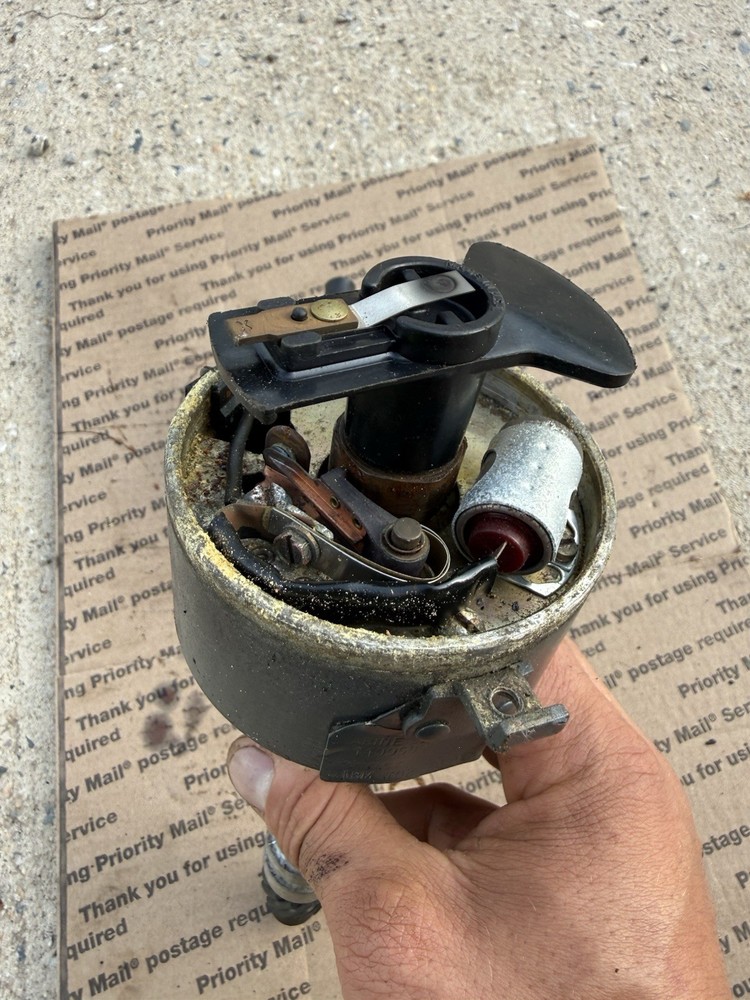Prestolite V6 marine distributor