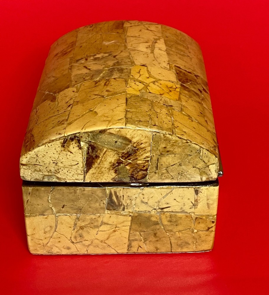 Domed Lacquered Trinket Box