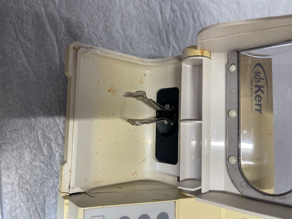 SDS Kerr Demetron OptiMix 100 Computerized Dental Amalgamator Mixing System