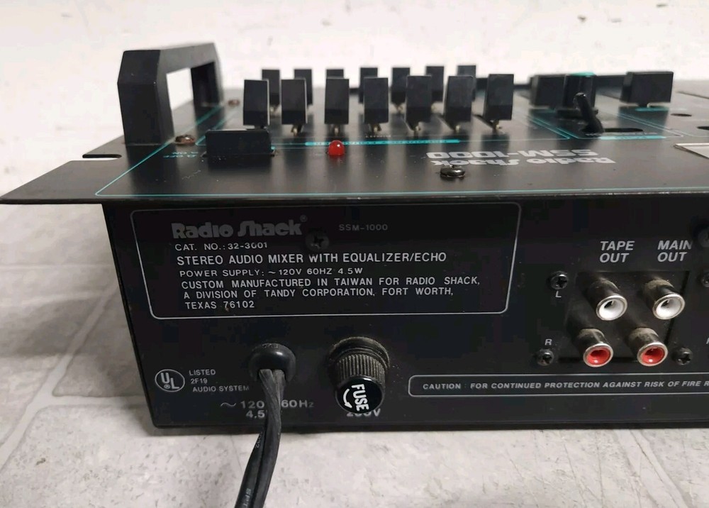 RADIOSHACK SSM-1000 Stereo Sound Mixer Echo Equalizer