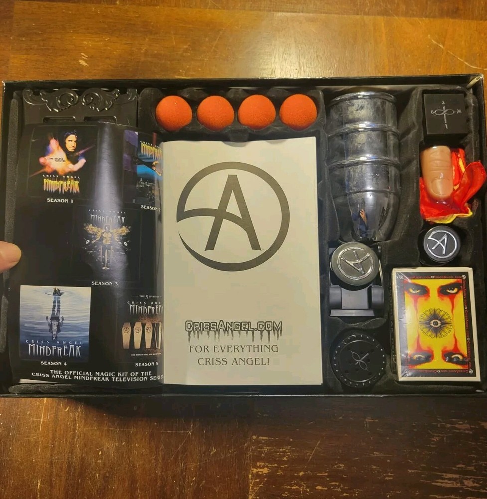 Chris Angel Magic Kit Over 550 Magic Tricks & DVDs