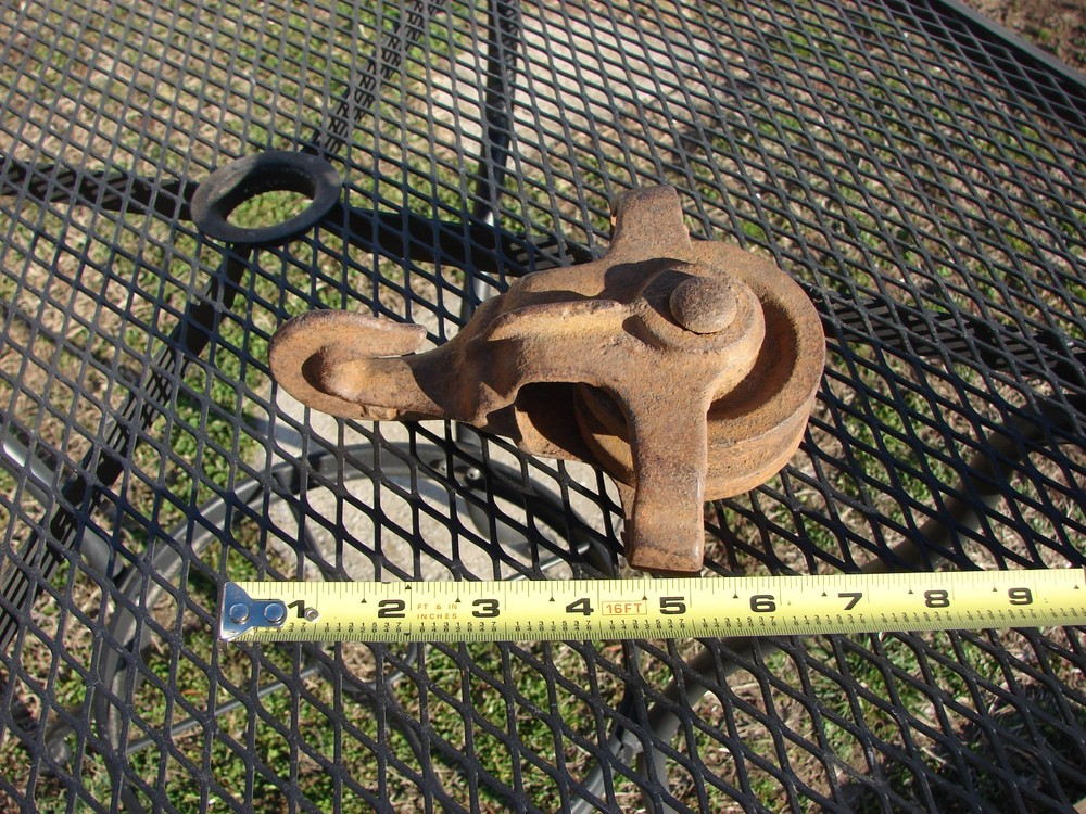 Unusual Pulley!! Marked:N637