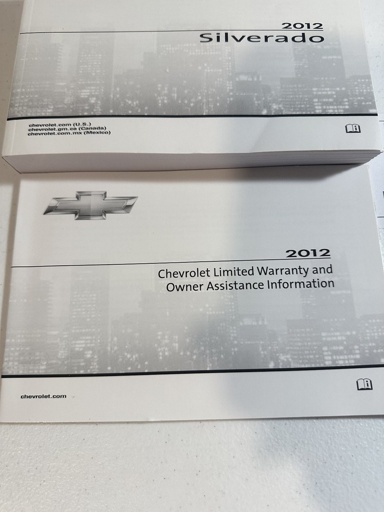2012 Chevrolet Silverado Owner's Manual Set