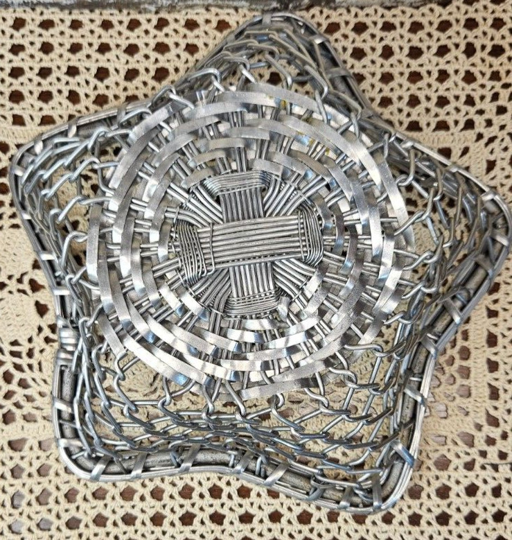 Decorative Star Shape Metal Chain Link Bread Fruit Basket