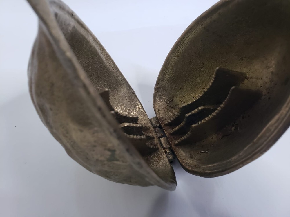 Vintage Brass Nutcracker Walnut Shaped Heavy Hinged Decorative Solid Brass