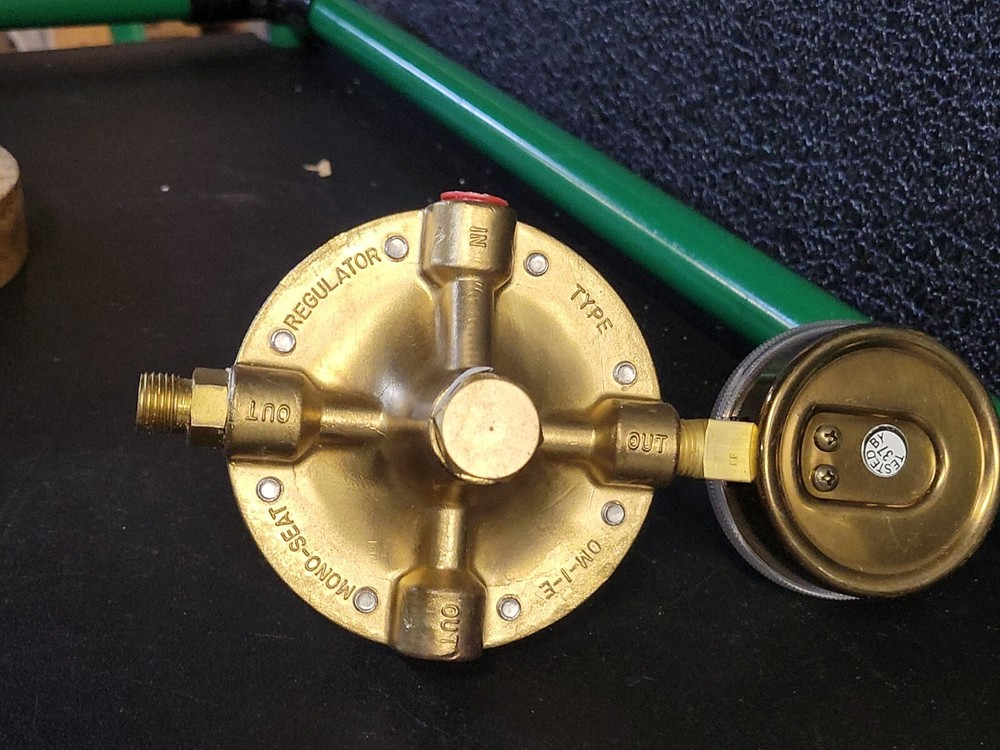 NEW MECO MODERN ENGINEERING REGULATOR OM-1-E MONO SEAT