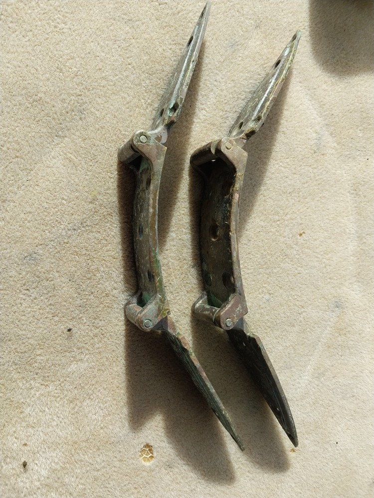 Vintage 3 way rounded brass hinges