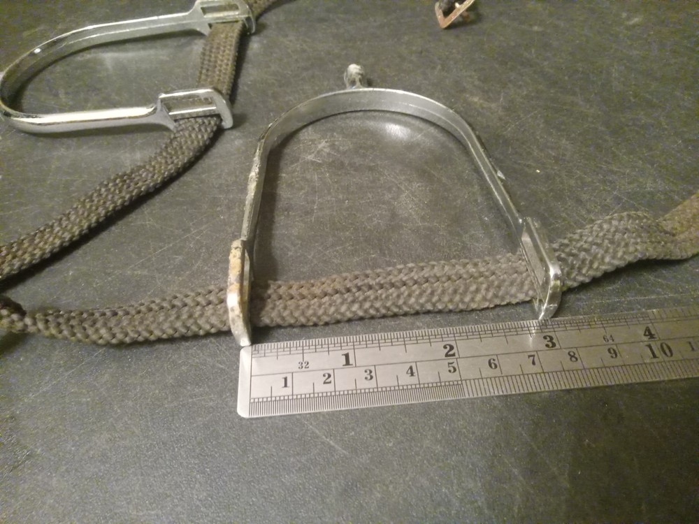 used English western spurs