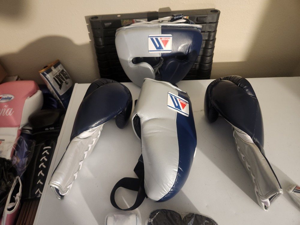 Medium Sparring  Set With FREE HAND WRAPS