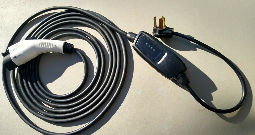 Duosida E364477 Type DSS-EV-16P-V3 Electric Car Charger