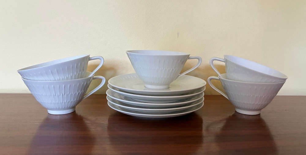 Hutschenreuther Apart Pattern - Flat Cup and Saucer ( 5 sets)