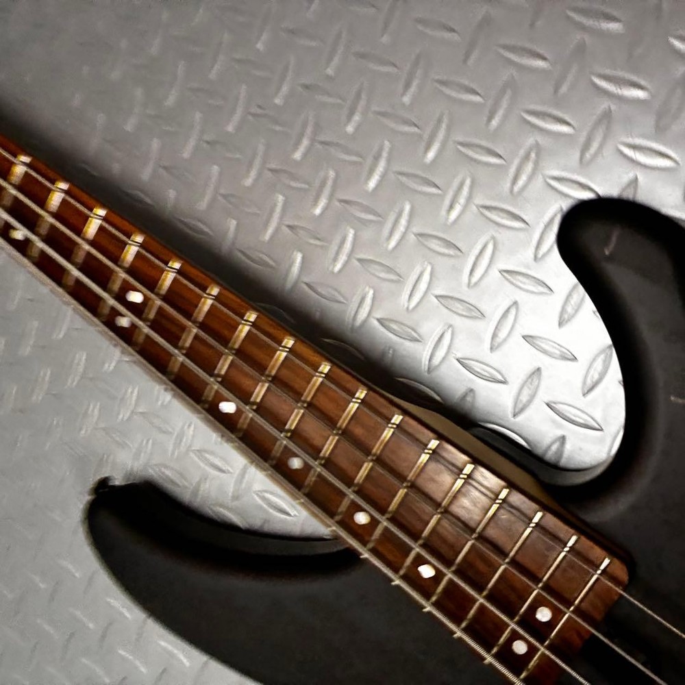 Equipped With Passive Active Switching Function Yamaha Trbx504 Black