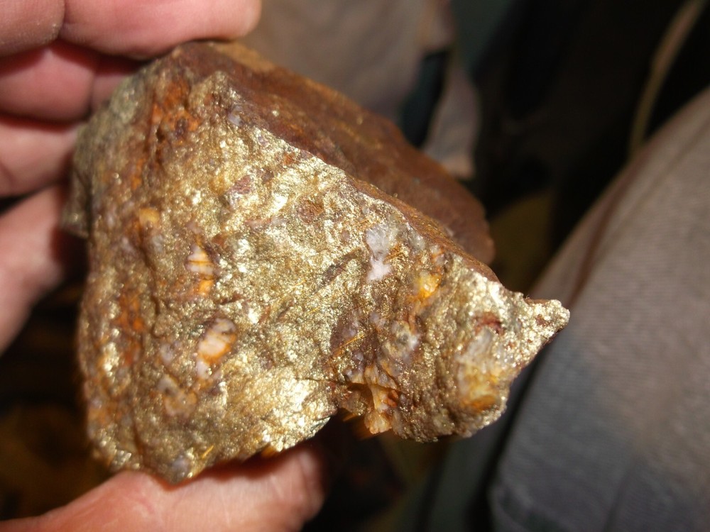 Gold, silver, copper, 242 grams samples ,ore high grade .