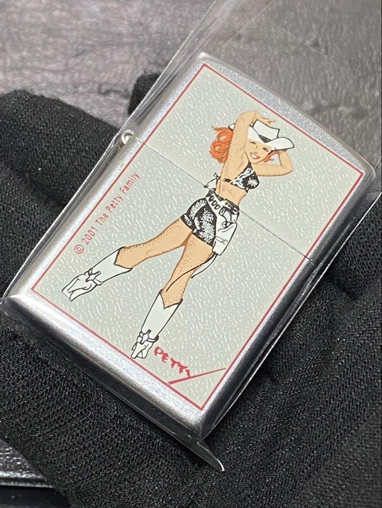 Zippo Petty Girl Vintage Silver Printed One Sided Processing Lighter Regular