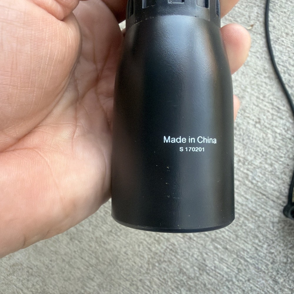 CENTER POINT HUNTING & OUTDOORS 4X32