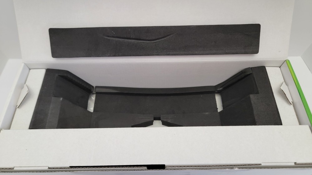 Xbox 360 Kinect Sensor Camera With KINECT ADVENTURES & DANCE CENTRAL 3