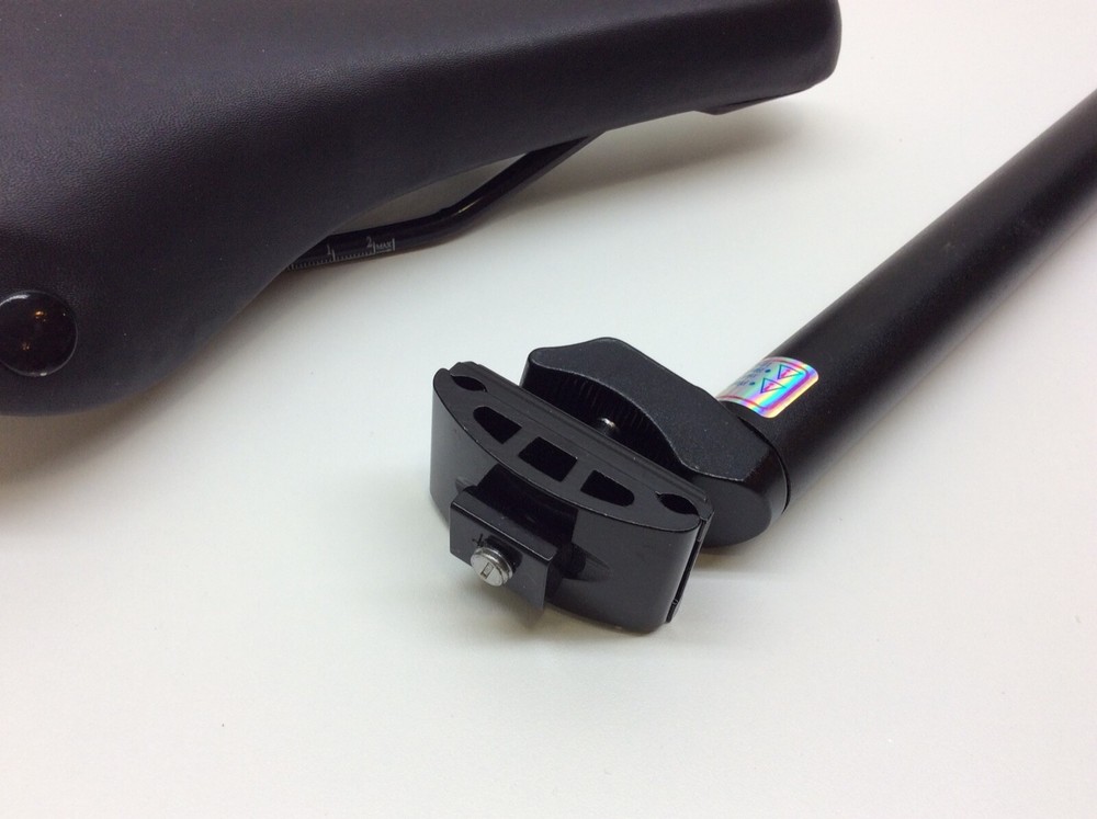 Chifa Seat Saddle Black plus Post