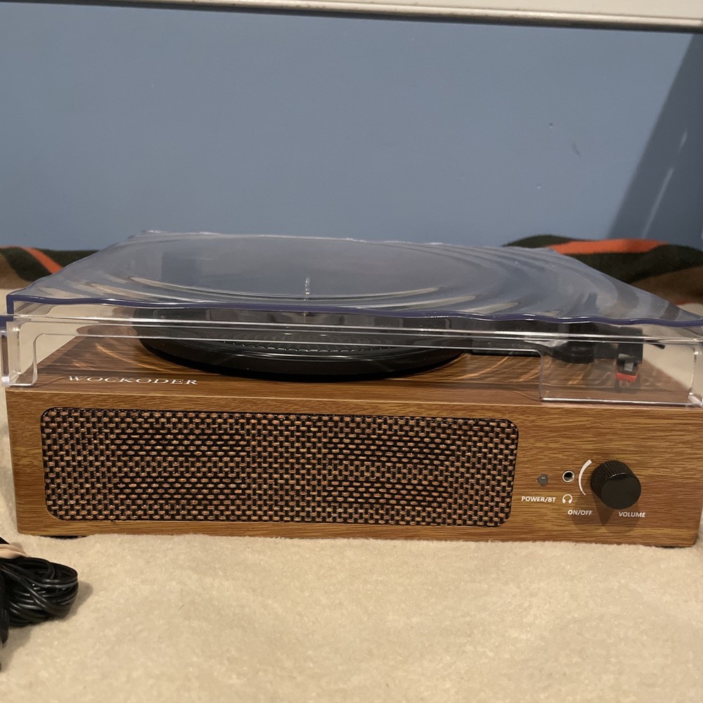 (Excellent Condition) Wockoder Turntable Player - Wooden (TESTED)
