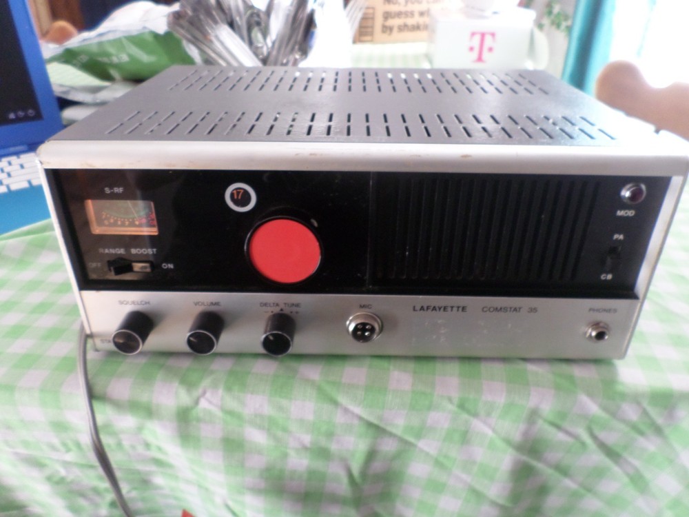 VERY NICE Lafayette Comstat 35 CB Radio