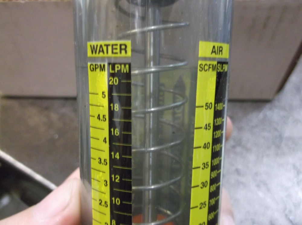 NIB OMEGA FL-505 IN-LINE FLOWMETER (400)