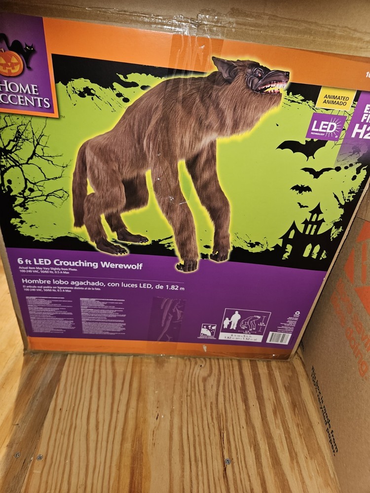 6ft Crouching Werewolf