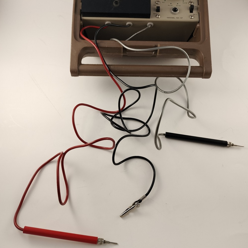 Heathkit Utility Solid-State Voltmeter Model IM-17 in Original Casing No Battery