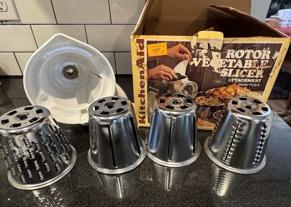 KitchenAid Rotor Slicer/Shredder attachment, Model RVS-A