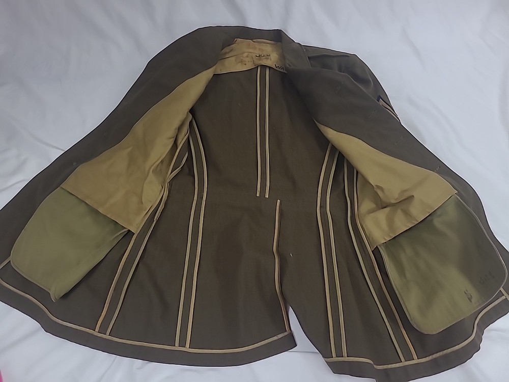 Vtg US Army Sergeant Technician 3rd Class uniform Jacket With Pins WW2 FLAWS