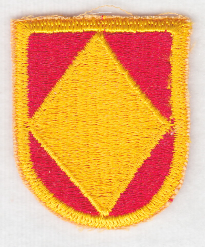 Army Beret Patch:  18th Field Artillery Brigade - cut edge