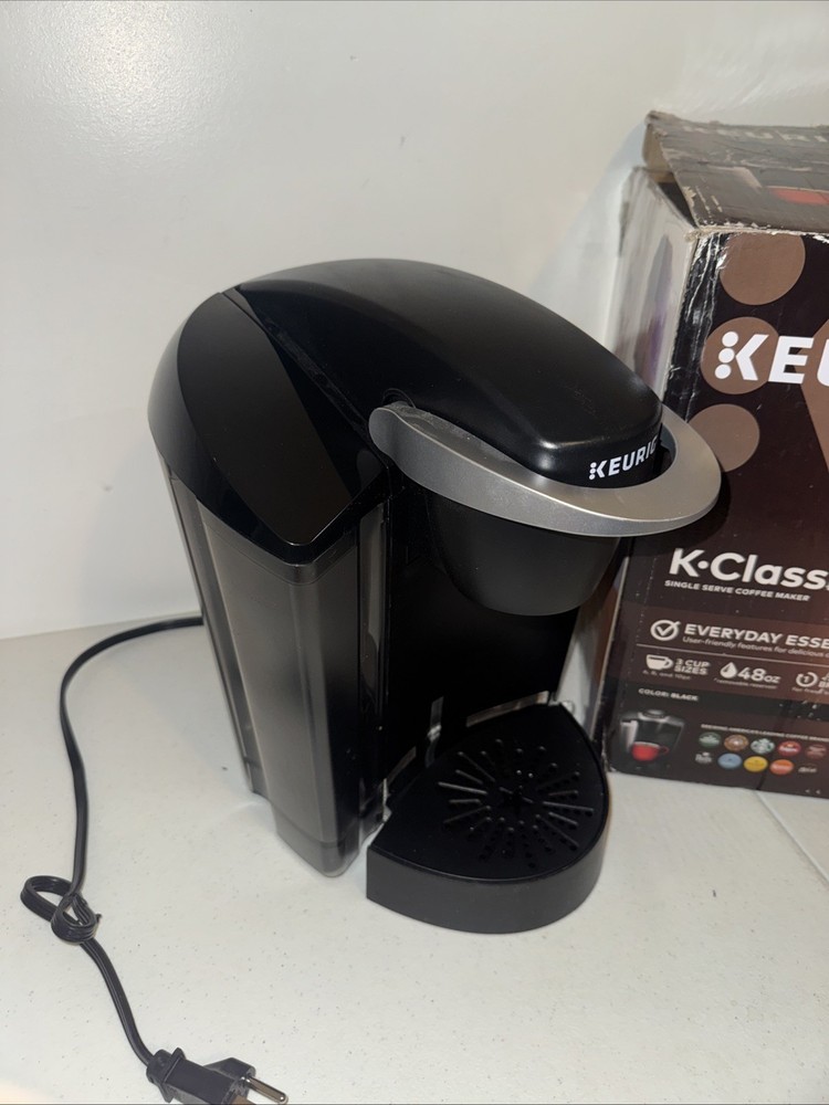 Keurig K-Classic Coffee MakerProgrammable Single Serve K-CupPod 3 Brew Sizes