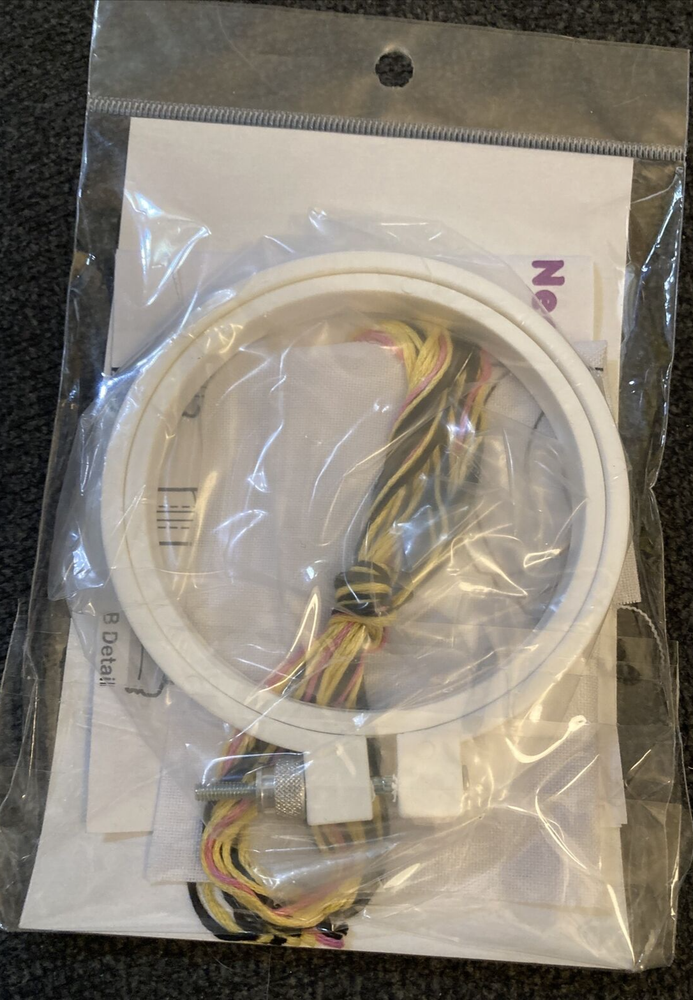 Loops & Threads Bee Punch Needle Kit