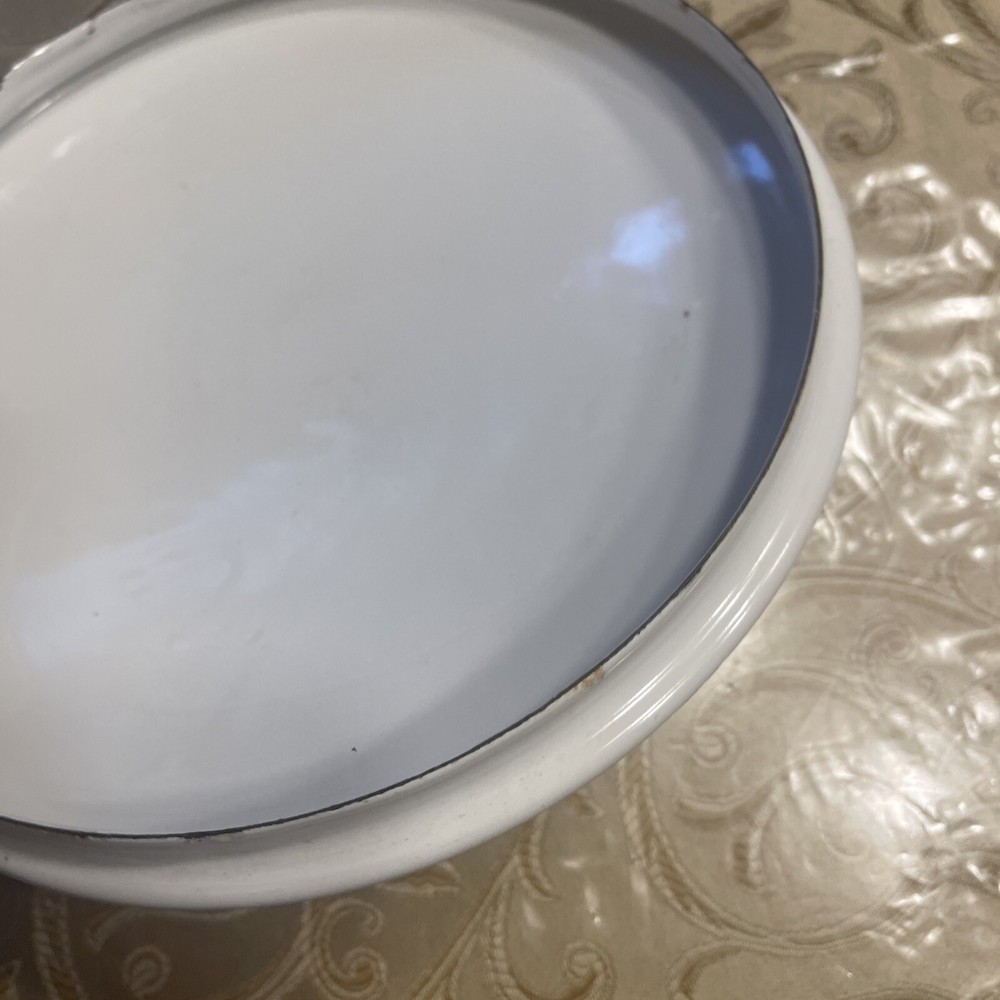 While Enameled Pot Lid 8.5”